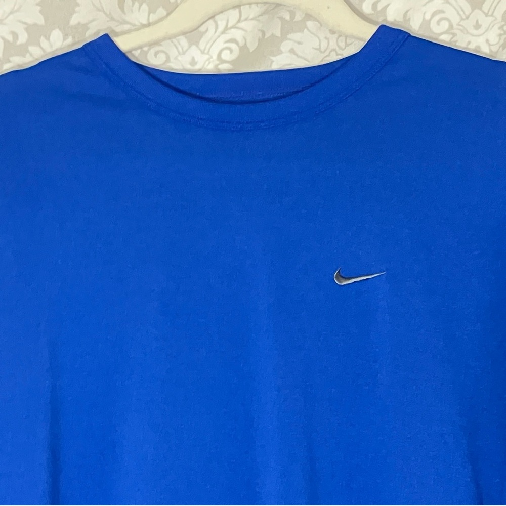 Nike Men's Blue Tee - Picture 4 of 11